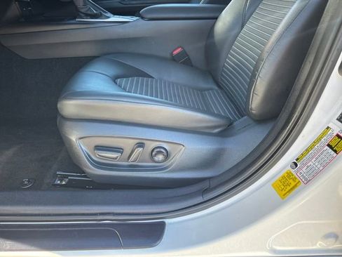 Used 2024 Toyota Camry SE image 20