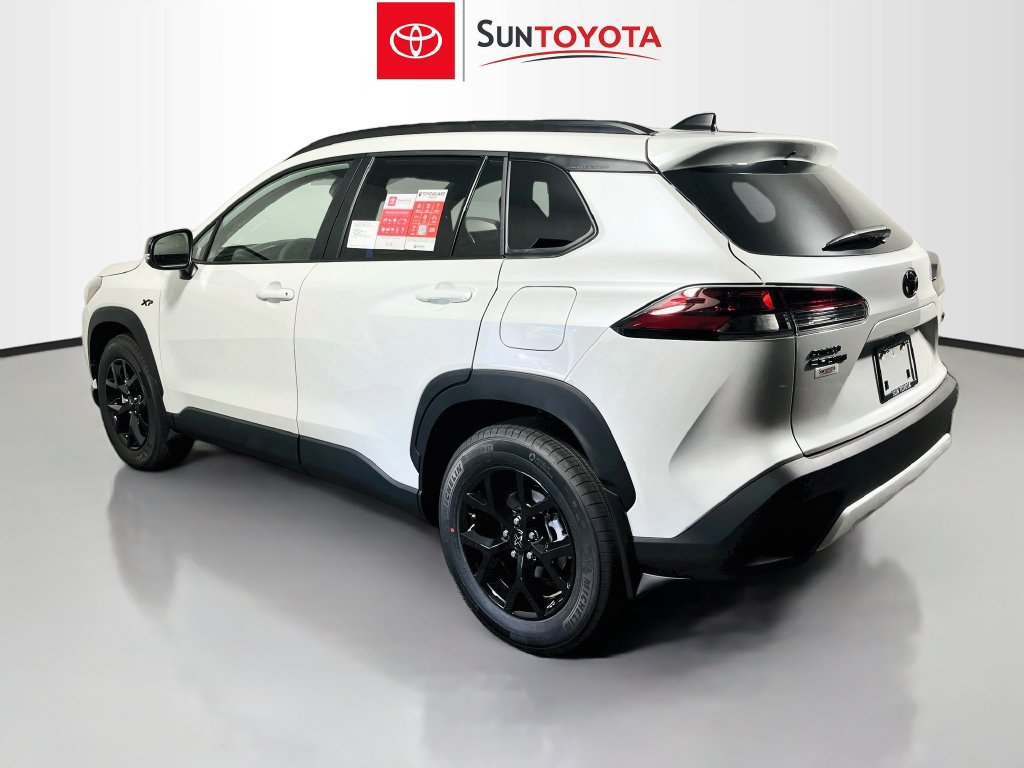 New 2026 Toyota Corolla Cross LE w/ Moonroof Package FWD image 5