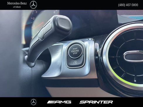 Certified 2022 Mercedes-Benz GLB 250 4MATIC image 30