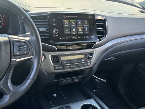 Used 2025 Honda Ridgeline Sport+ image 3