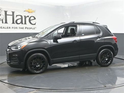 Used 2022 Chevrolet Trax LT w/ Midnight Edition image 31