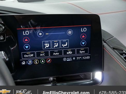 Used 2022 Chevrolet Corvette Stingray Premium Cpe w/ Z51 Performance Package image 17