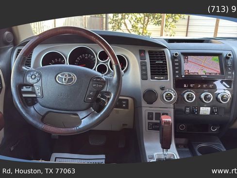 Used 2013 Toyota Sequoia Platinum image 42