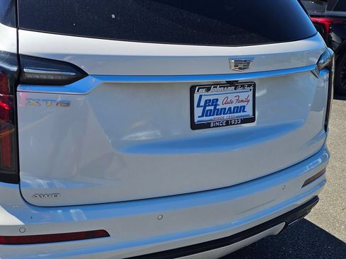 Used 2022 Cadillac XT6 Sport AWD/4WD image 29