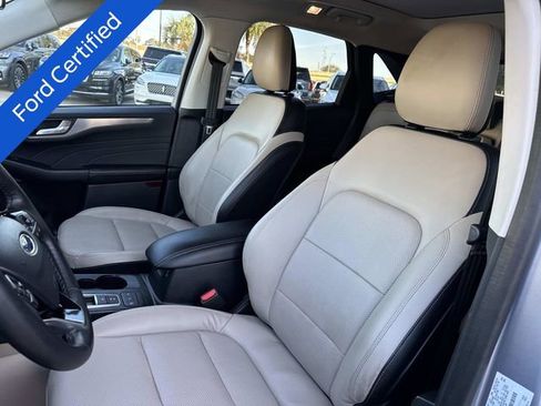 Used 2022 Ford Escape Titanium w/ Class II Trailer Tow Package image 18