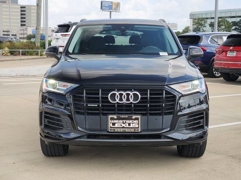 Used 2021 Audi Q7 3.0T Premium Plus w/ Premium Plus Package AWD/4WD image 2