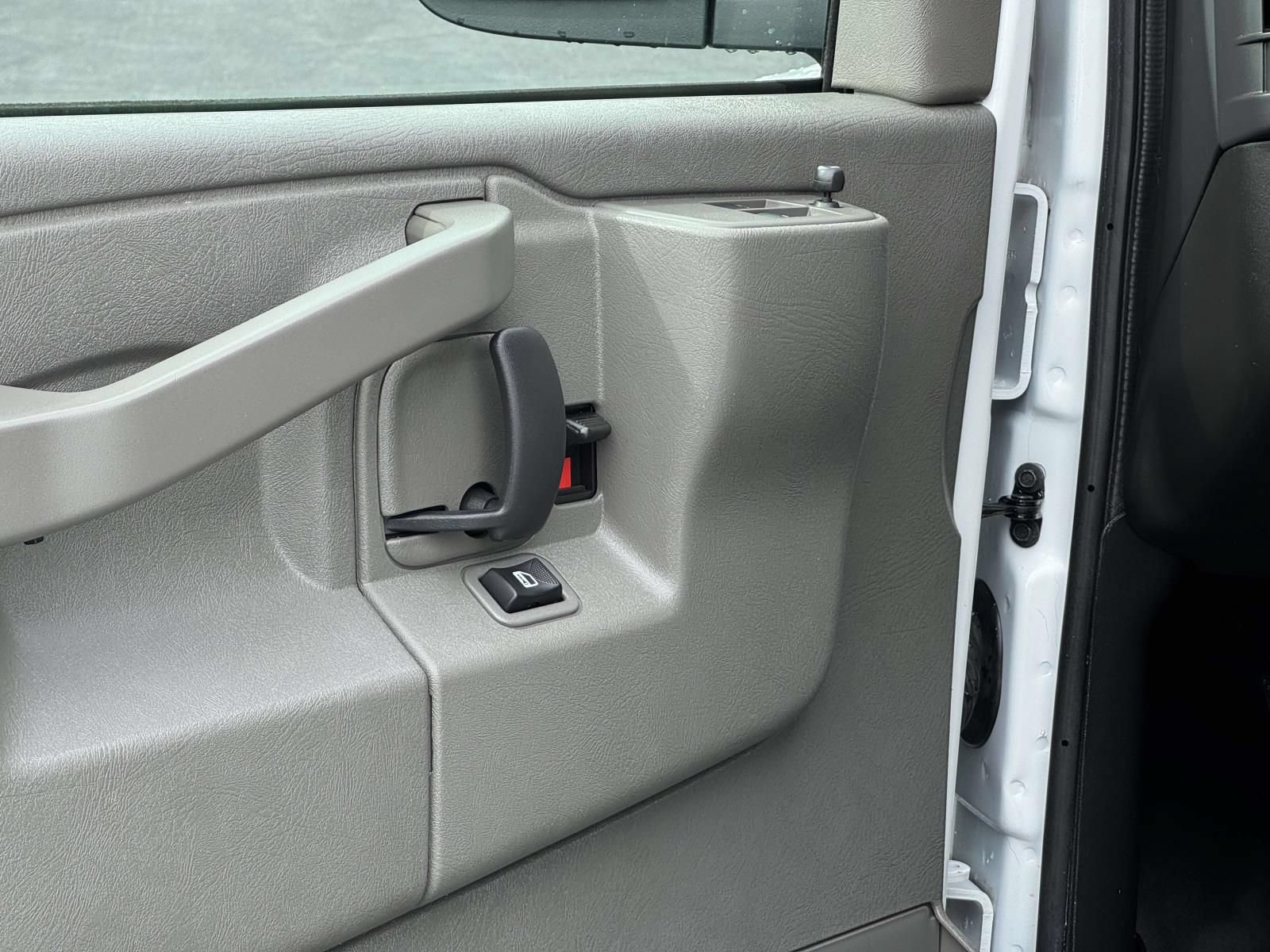 Used 2024 GMC Savana 2500 w/ Driver Convenience Package RWD image 19