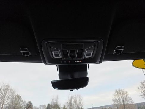 Used 2022 GMC Sierra 1500 AT4 w/ AT4 Premium Package image 25