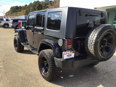 Used 2008 Jeep Wrangler Unlimited Sahara image 14