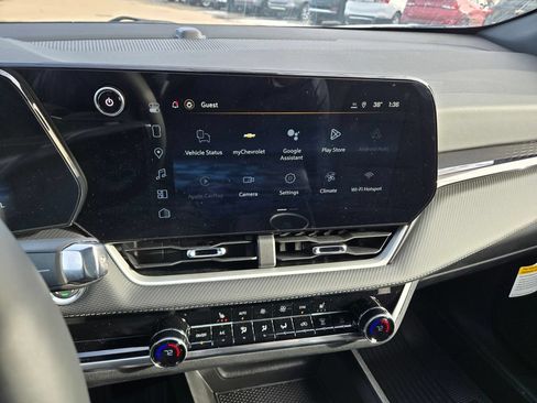 New 2026 Chevrolet Equinox LT w/ Convenience Package II AWD/4WD image 6