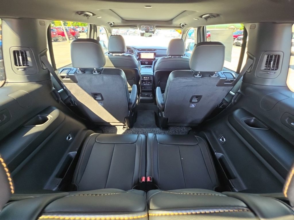 New 2026 Jeep Grand Cherokee L Limited AWD/4WD image 45