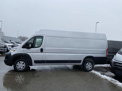 New 2025 RAM ProMaster 3500 w/ Quick Order Package 22H SLT+ FWD image 9