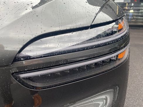 New 2026 Genesis GV70 2.5T Select image 13