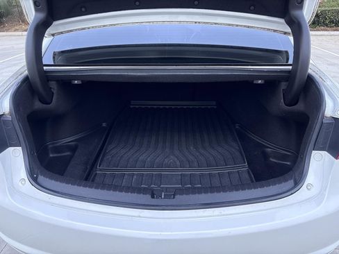 Used 2018 Acura TLX w/ Technology Package FWD image 10
