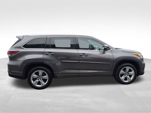 Used 2016 Toyota Highlander Limited image 9