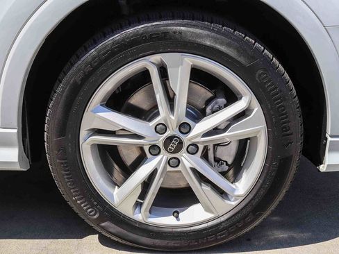 Used 2023 Audi Q3 2.0T Premium w/ Convenience Package AWD/4WD image 9