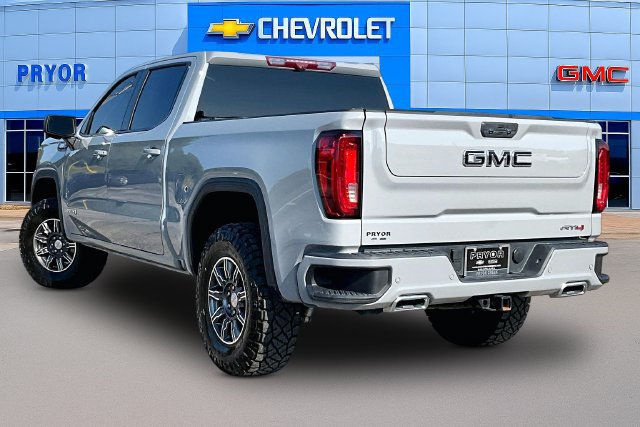 Used 2024 GMC Sierra 1500 AT4 w/ Technology Package AWD/4WD image 4