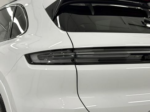 Certified 2025 Porsche Cayenne GTS image 18