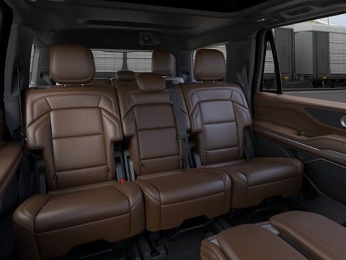New 2026 Lincoln Navigator Reserve AWD/4WD image 11