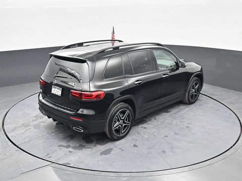 Used 2022 Mercedes-Benz GLB 250 4MATIC image 32