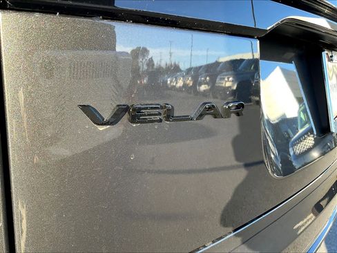 New 2025 Land Rover Range Rover Velar Dynamic SE image 26