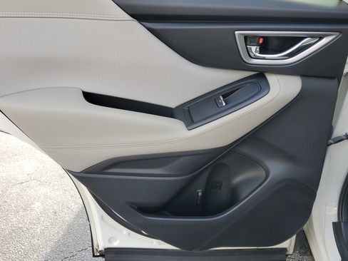 Used 2019 Subaru Forester Premium image 11