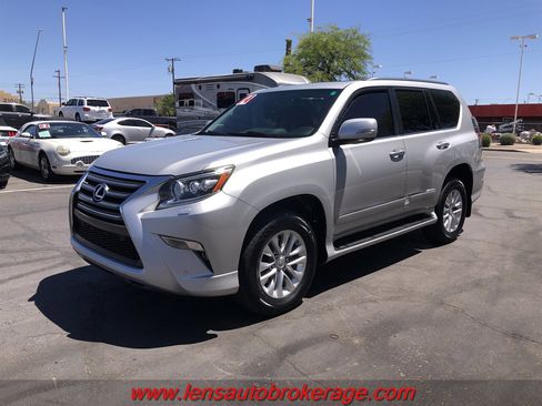 Used 2014 Lexus GX 460 w/ Premium Package AWD/4WD image 4