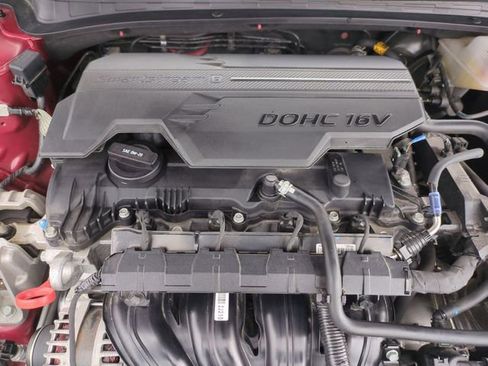 Certified 2024 Hyundai Elantra SE FWD image 20