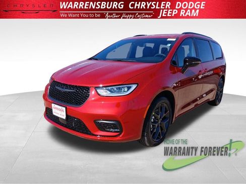 New 2026 Chrysler Pacifica Select image 8