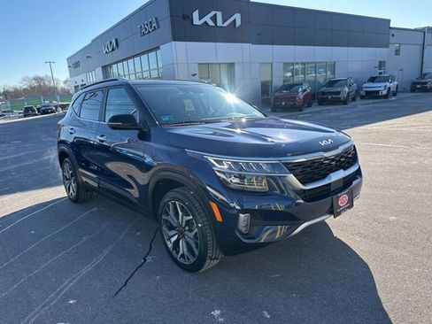 Used 2023 Kia Seltos SX image 2