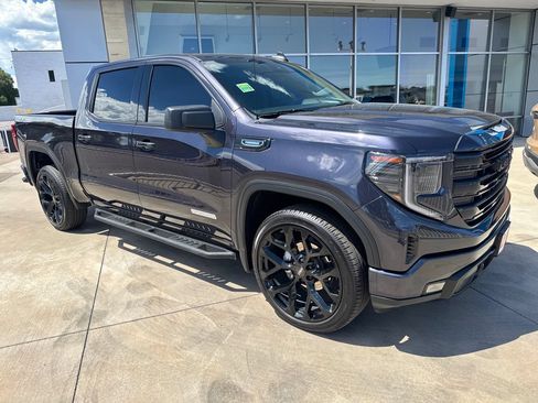 Used 2025 GMC Sierra 1500 Elevation AWD/4WD image 7