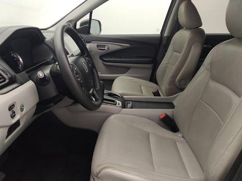 Used 2018 Honda Pilot EX image 17