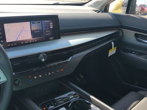 New 2025 Nissan Murano SL image 22