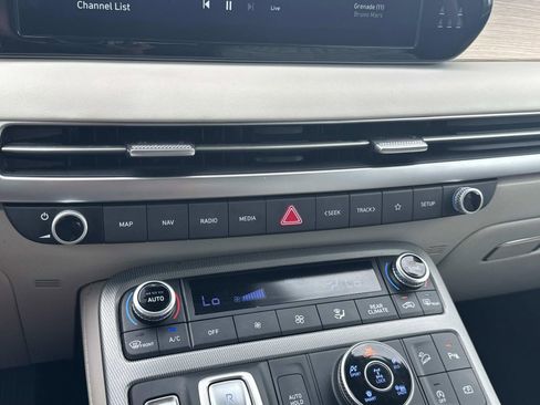 Used 2024 Hyundai Palisade Limited AWD/4WD image 39