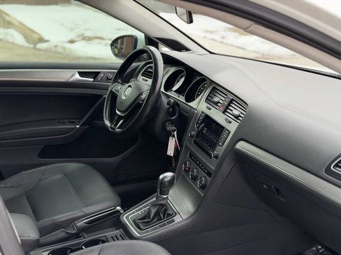 Used 2015 Volkswagen Golf SE image 21