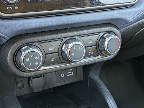 Used 2024 Nissan Versa SV image 22