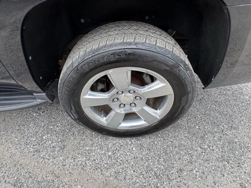 Used 2018 Chevrolet Suburban LT image 71