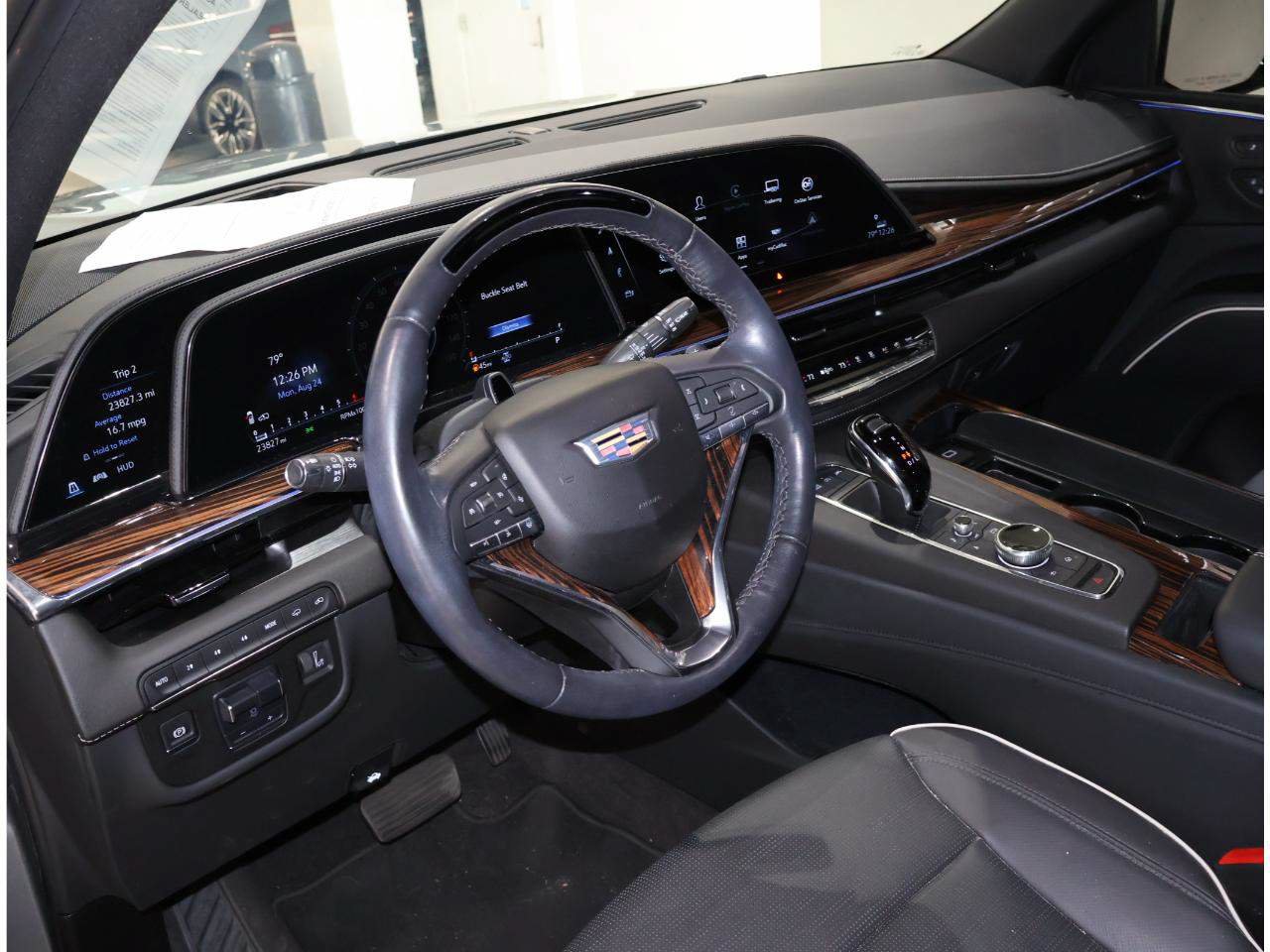 Used 2024 Cadillac Escalade Premium Luxury w/ Performance Package AWD/4WD image 9
