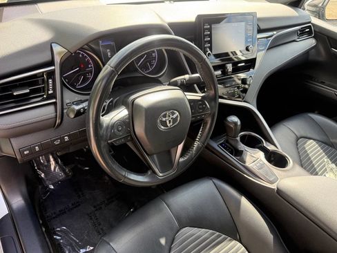 Used 2023 Toyota Camry SE FWD image 10