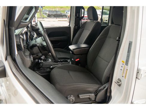 Used 2018 Jeep Wrangler Unlimited Sport S AWD/4WD image 10