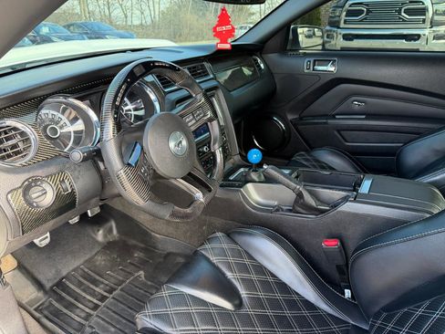 Used 2013 Ford Mustang GT Premium image 10