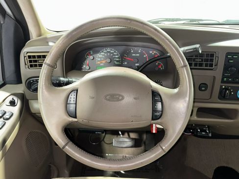 Used 2002 Ford Excursion XLT RWD image 15