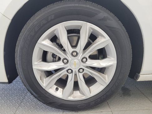 Used 2022 Chevrolet Malibu LT FWD image 31
