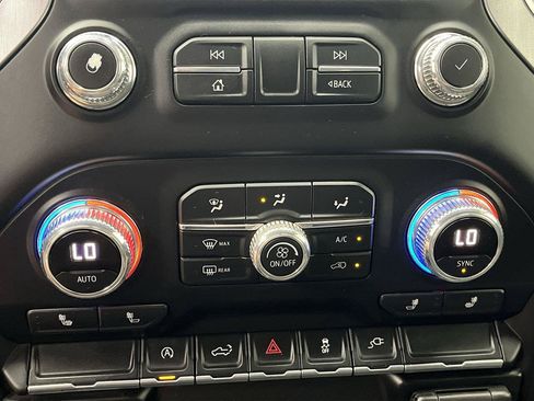 Used 2020 GMC Sierra 1500 SLE w/ SLE Value Package AWD/4WD image 22