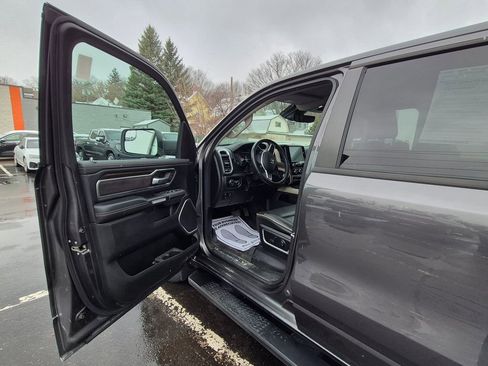 Used 2022 RAM 1500 Laramie AWD/4WD image 11