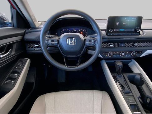 Used 2025 Honda Accord SE image 6