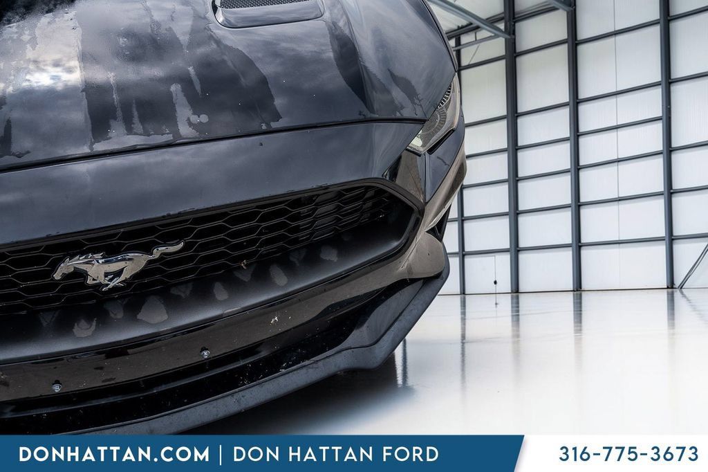 Used 2020 Ford Mustang Coupe RWD image 23