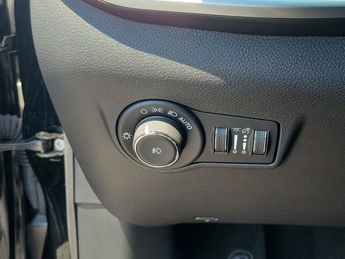 Used 2024 Jeep Compass Latitude AWD/4WD image 19
