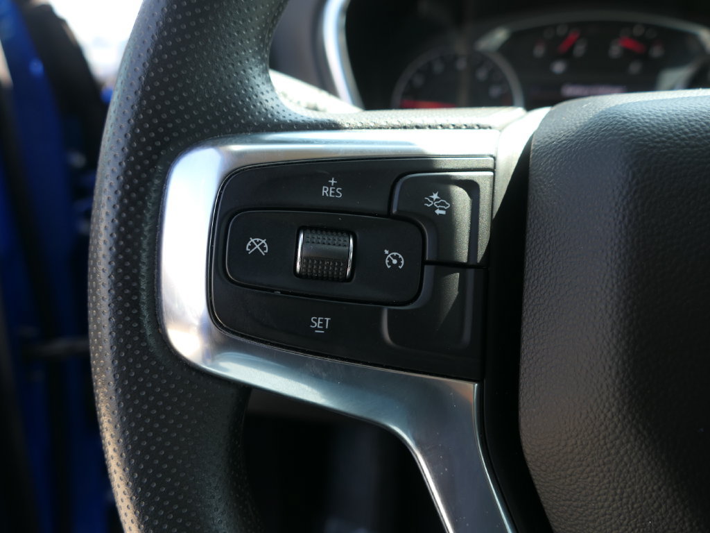 Used 2025 Chevrolet Blazer LT FWD image 13
