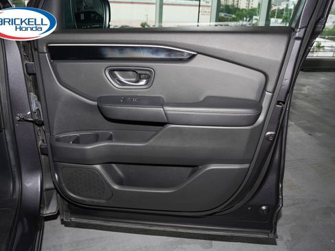 Certified 2023 Honda Pilot Touring image 15
